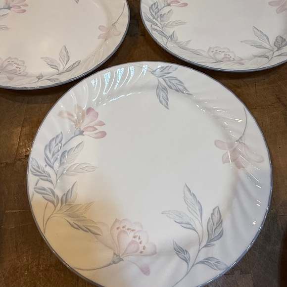 3 Corelle Pink Trio Pink Swirl Floral Dinner Plates 10.25- Set of 3 - Picture 3 of 13